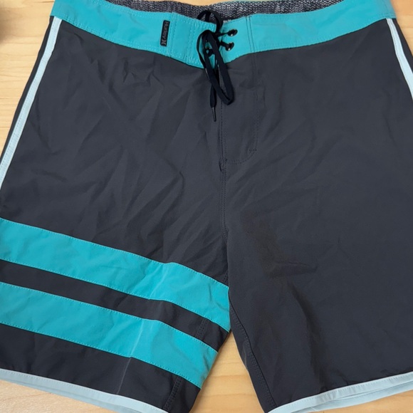 Hurley Phantom Men's‎ black and teal swim board Shorts size 30 - Picture 1 of 7